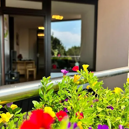 Bright With Balcony At Woehrder Апартаменты