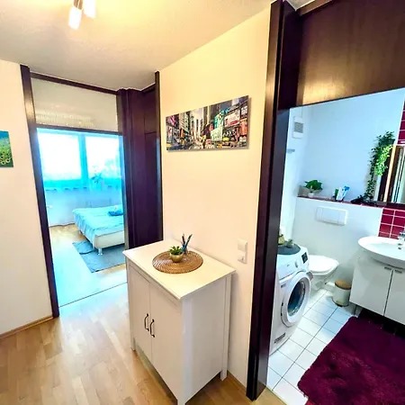 Bright With Balcony At Woehrder Апартаменты *
